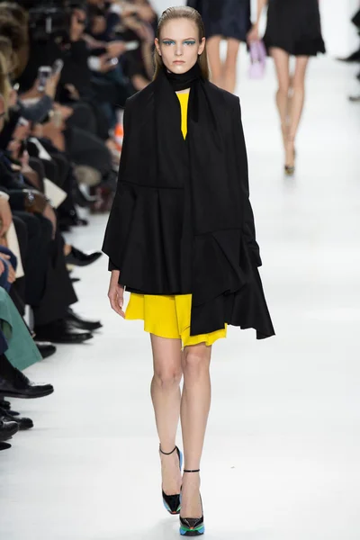 Look 13